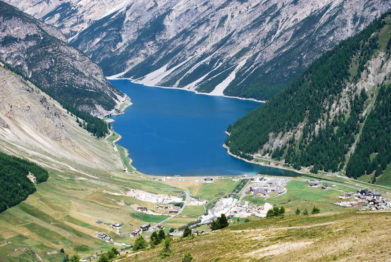 Rosso Al Bait Da Giulio Apartment Livigno Exterior photo